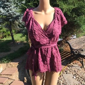 BCBG lavender lace size M top with waist tie